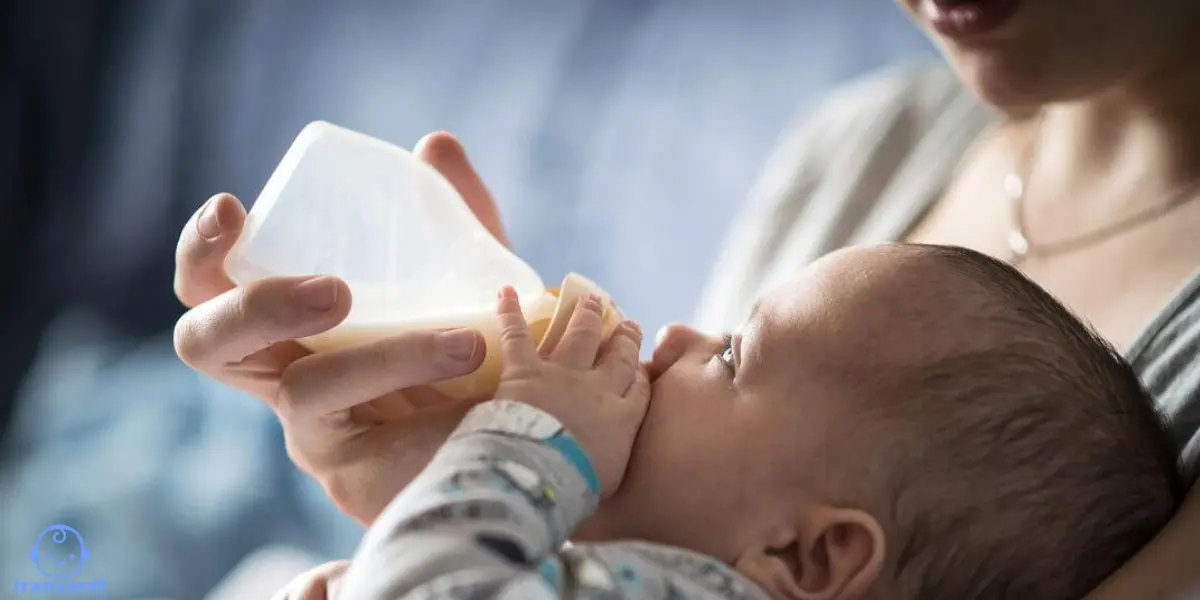تغذیه یا شیر خشک از راه های درمان زردی نوزاد ناشی از شیر مادر است.