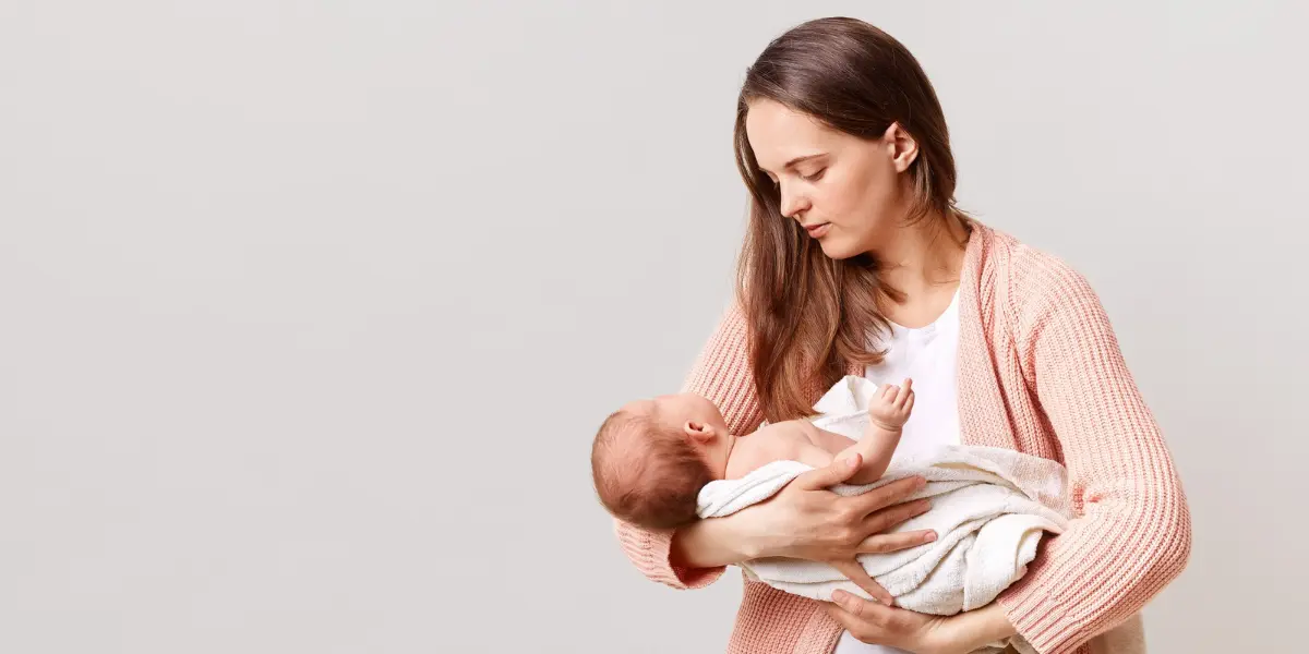 زردی ناشی از شیر مادر چیست و چگونه درمان می‌شود؟